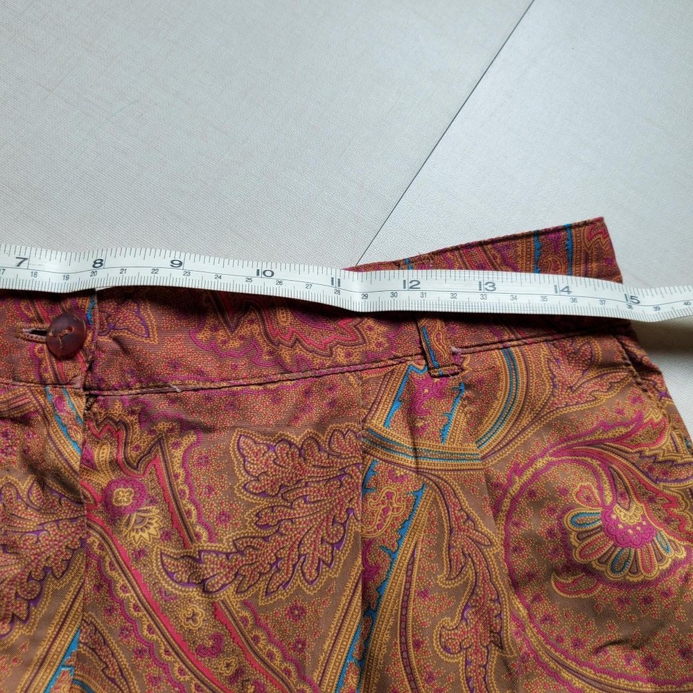 Vintage USA Made Boho Paisley Floral Pleated Bermuda Shorts - Picture 11 of 14
